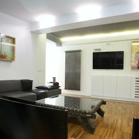 Central Penthouse *