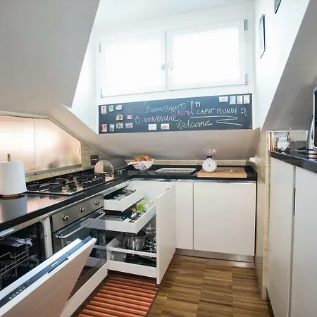 Central Penthouse Lejlighed Rom